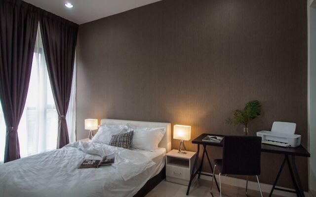 Dashing 1BR Next To Surian MRT