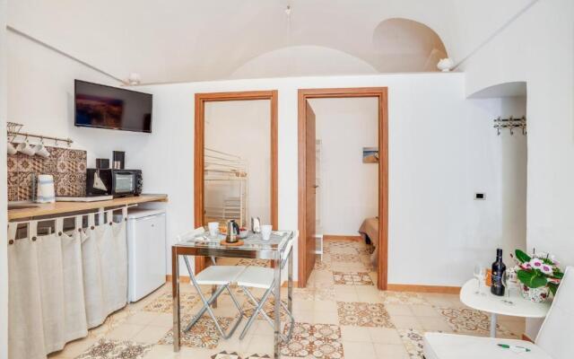 Tiny House 21 Bright Aparment