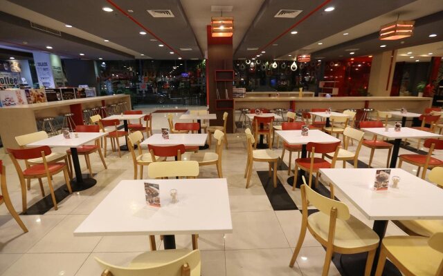 1O1 URBAN Jakarta Kelapa Gading