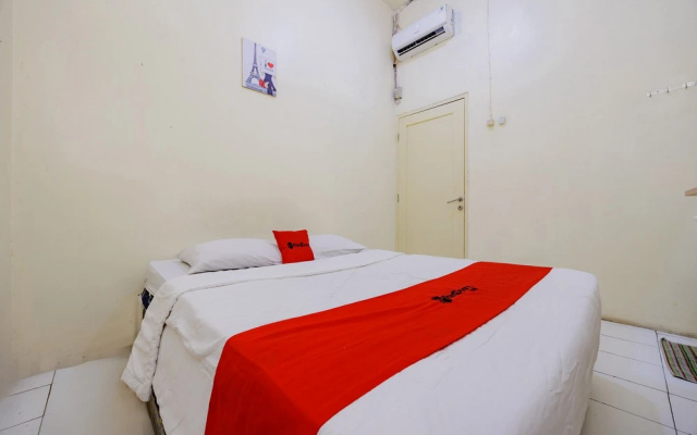 RedDoorz Near Soekarno Hatta Airport 3 – Guest Rooms – Jakarta