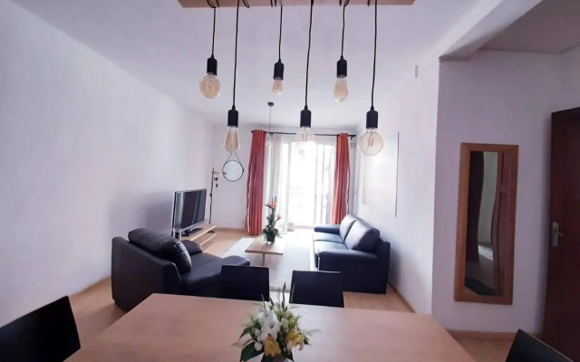 Cosy and Charming Home 2