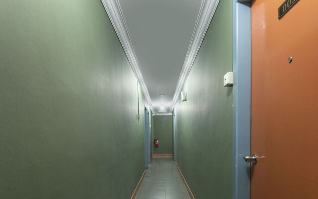 OYO 90417 Apollo Hotel