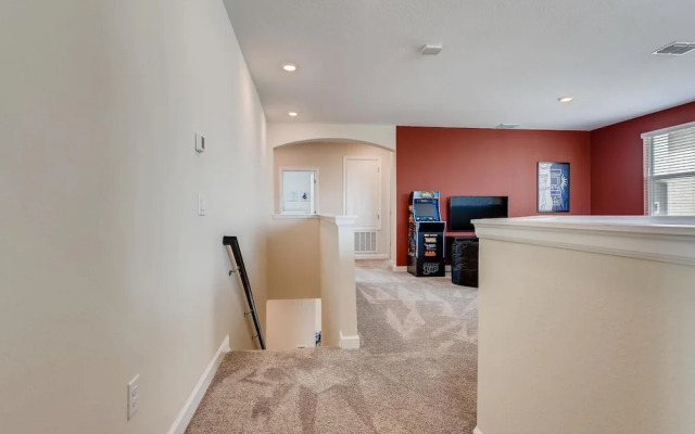 8923 CC - Fabulous 5BR Single Family: Sleeps 12 - Private Pool -