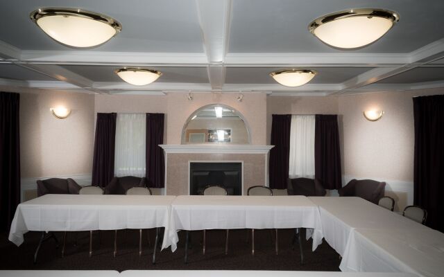 Best Western Plus Executive Court Inn & Conference Center