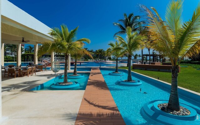 Z Casa Marea 2 Bedroom Condo by Redawning