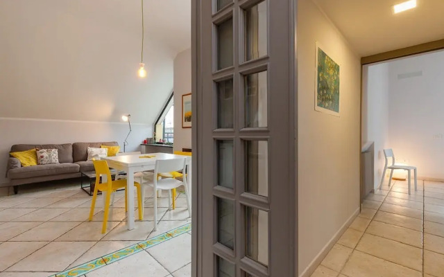 Bright Rooftop by Napoliapartments