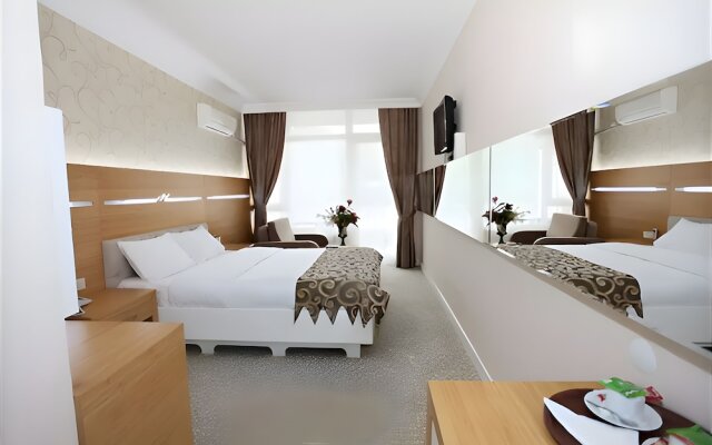 ayvacık Hotel Restoran