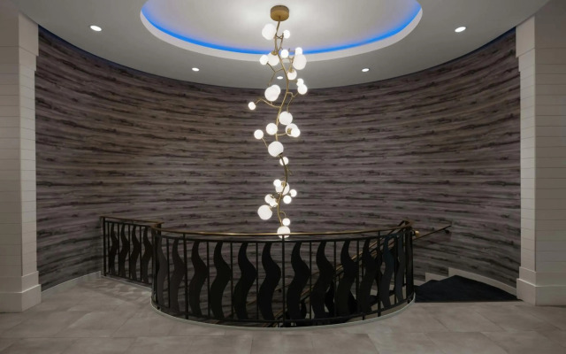 Renaissance Chicago North Shore Hotel