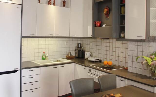 King Full Kitchen-WD10min centre