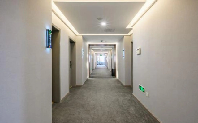 Hejia Hotel (Shuangfengqiao Subway Station)