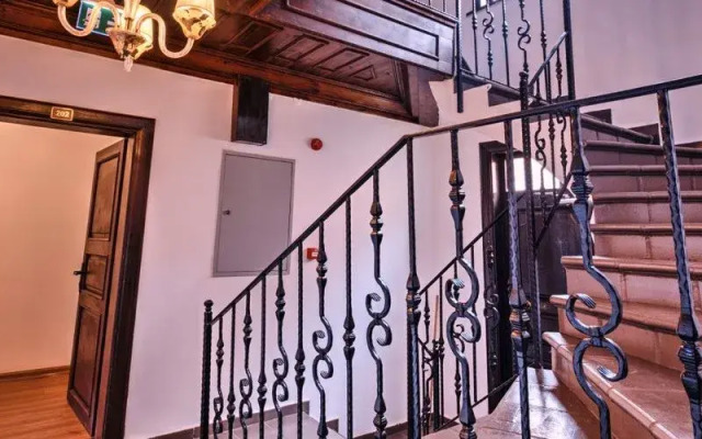 Midas Konak Otel