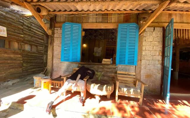 Sapa Jungle Pub  Homestay