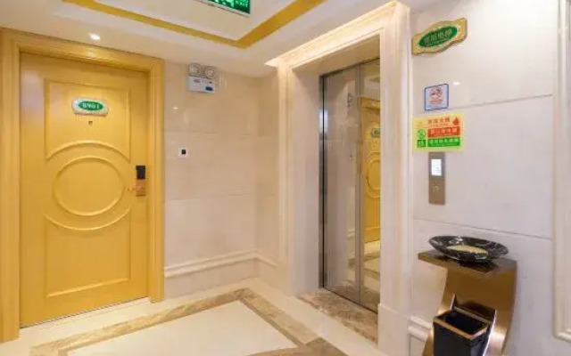 Vienna Hotel (Guangzhou railway station & Xiaobei subway station)