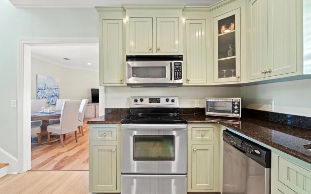 104 Derondo St - Cs the Day