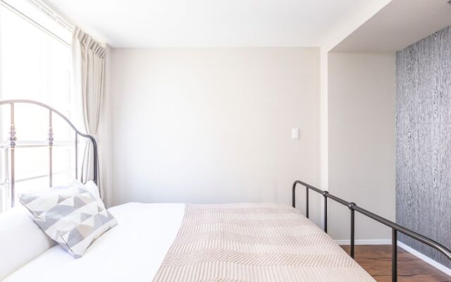 Arita Nipponbashi-nishi