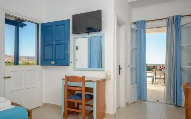Crystal Naxos 2 Apartments at Mikri Vigla