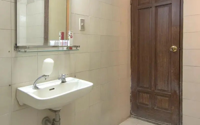 OYO 194 Hotel Sapta Gria