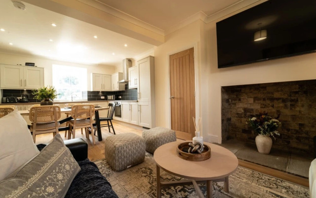 Foundry Farm House