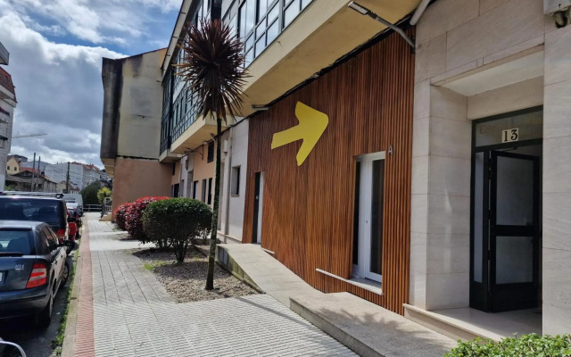 REDONDELA APARTMENTS - Bedroom, Bathroom & Kitchen