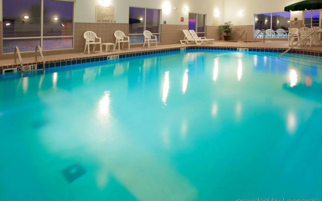 Holiday Inn Express & Suites Parkersburg-Mineral Wells by IHG