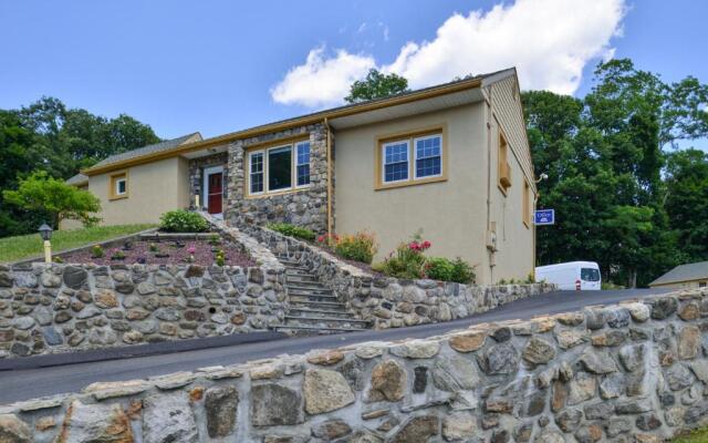 Golden Hill Inn Danbury