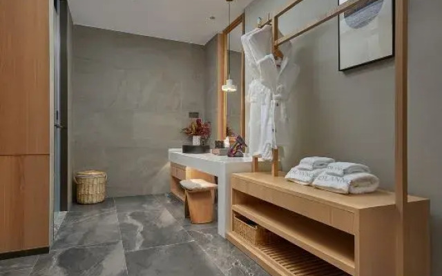 The Fogang Tolanno Hot-Spring Resort