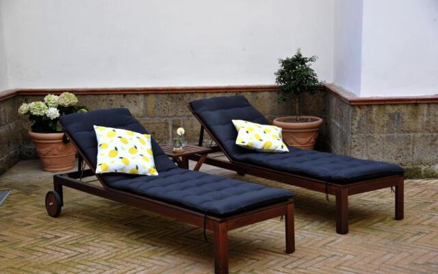 SECRET GARDEN apartment