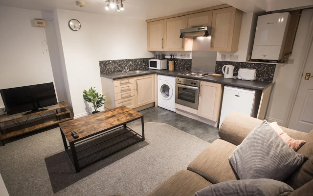 Short Stay Bristol - Warden Apartment