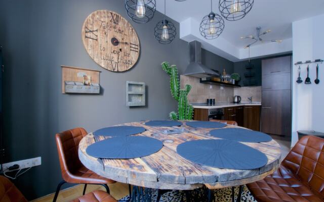 Luxury Apartment by Hi5 - Gozsu Suite