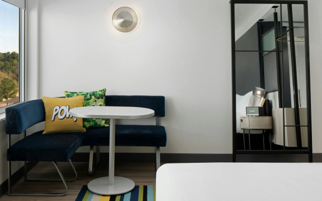 Aloft Houston Shenandoah