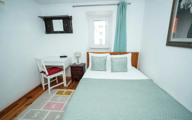 Charming 2 Bedroom Apartment in City Centre Lisboa
