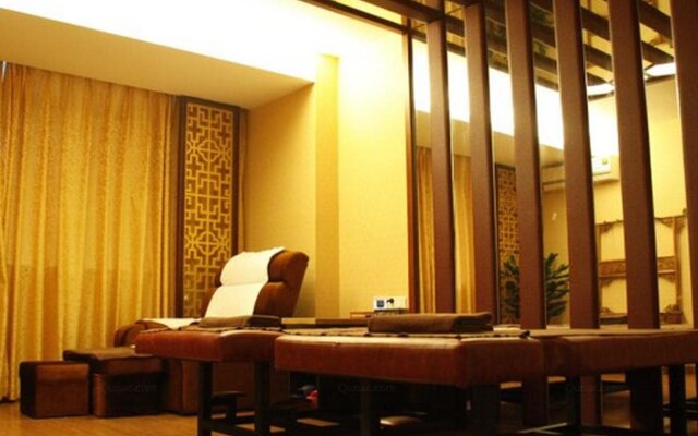 Paragon Holiday Hotel