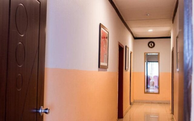 Jam Lodge Hotel & Suites