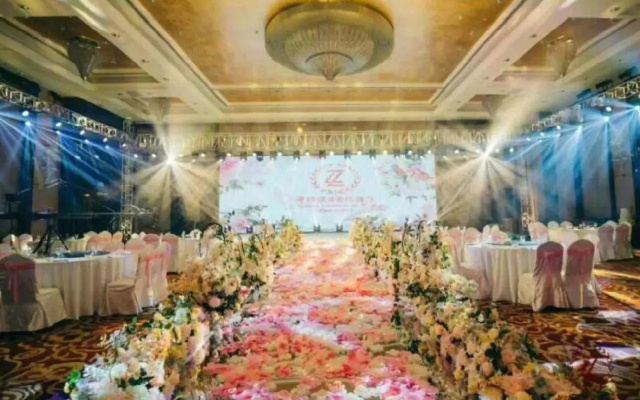 Zhongwei International Holiday Hotel