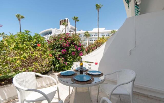 Altamira 73 - One Bed
