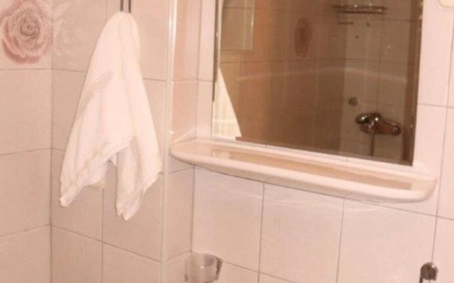 Mario - With Garden - A1