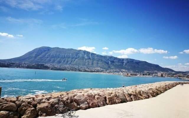 Coqueto apartamento en playa Els Molins