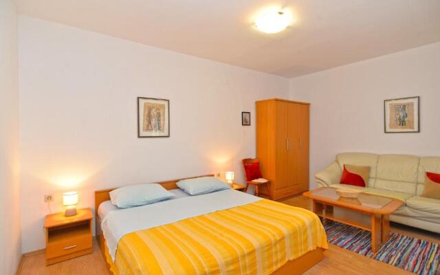 Apartments Mira 667