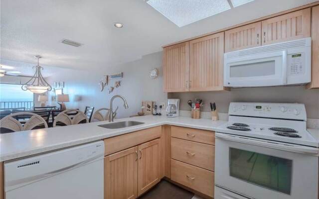 Las Brisas 404 - Three Bedroom Condo