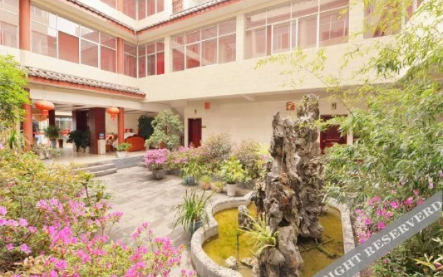 Shuangfu Hostel