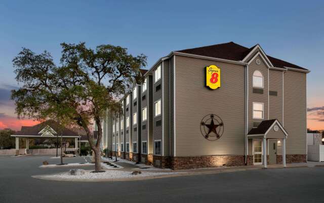 Super 8 by Wyndham San Antonio Airport North