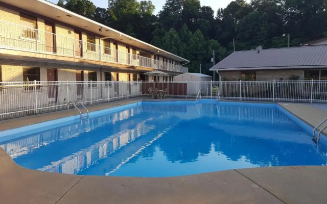 Knights Inn Tell City