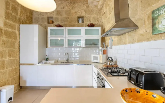 Ta'patee Pool Farmhouse in Gozo