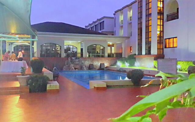 M Plaza Hotel
