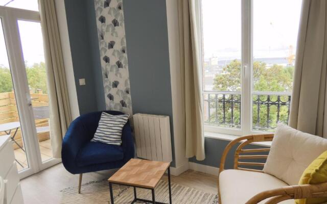 Charmant studio, terrasse privative [Moulin Blanc]