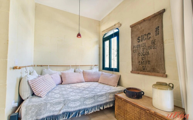 Retro Designer Homelike Apartment - Close to Beach