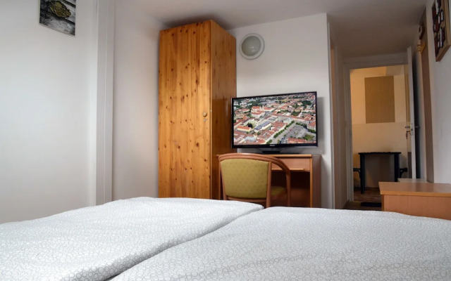 Május 1 Vendégház