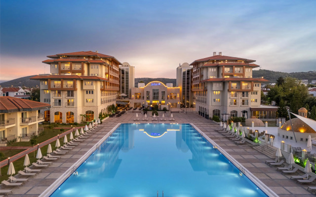 Radisson Blu Resort & Spa, Cesme