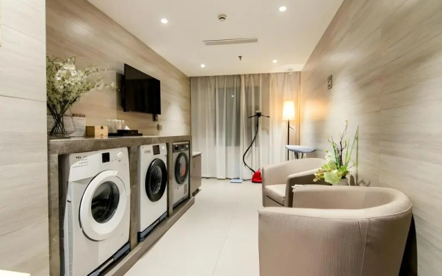 Homeinn Plus Hotel (Shanghai Bund Jinling East Road)