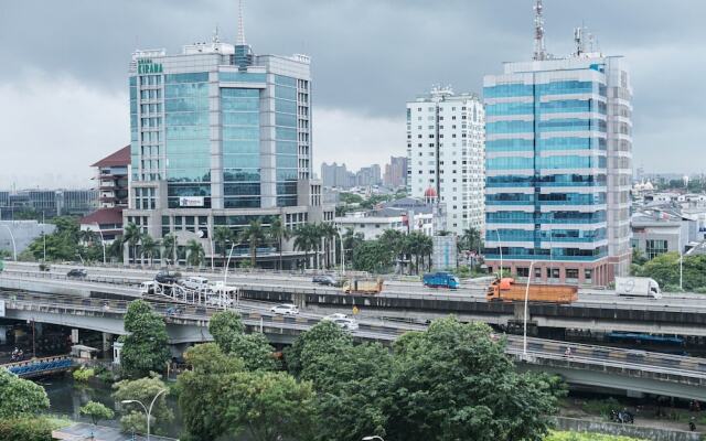 Comfy 2BR Apartment at City Home MOI Kelapa Gading